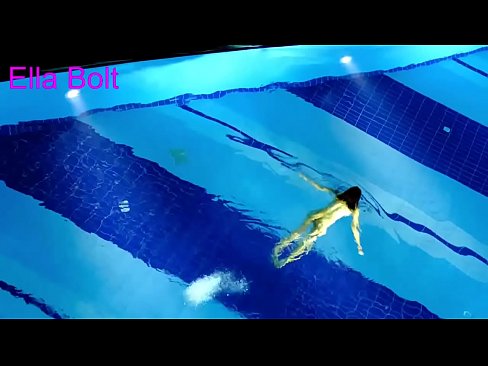 ❤️ Ich kann nicht aufhören zuzusehen, junge Blondine beim Nacktschwimmen im Pool des ELLA BOLT Resorts erwischt Fucking video bei de.xxxner.ru ❌️❤